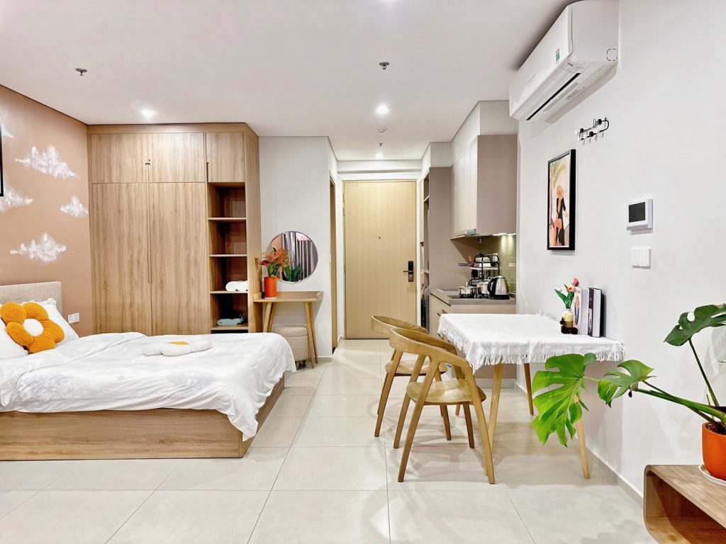 Căn hộ studio thường có diện tích nhỏ và được thiết kế đầy đủ công năng