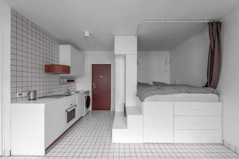 Căn hộ studio 25m2 được thiết kế tối giản với gam màu trắng chủ đạo