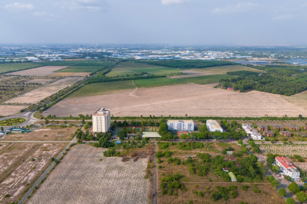 Lô đất có vị trí đẹp, pháp lý rõ ràng và gần tiện ích thường được thị trường hấp thụ nhanh