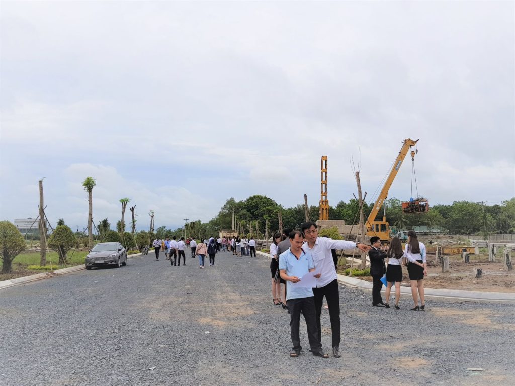 Chuyên gia bất động sản hỗ trợ đánh giá pháp lý, quy hoạch và tiềm năng sinh lời