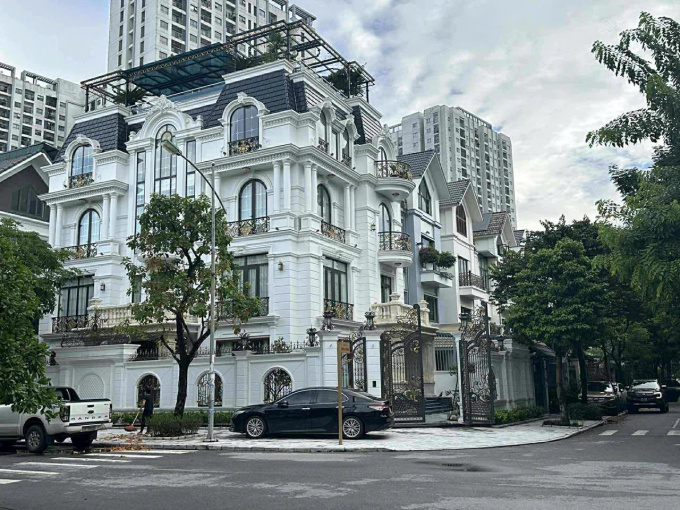 Khu biệt thự Vườn Đào sở hữu vị trí đắc địa, thuận tiện tới trung tâm thành phố và sân bay